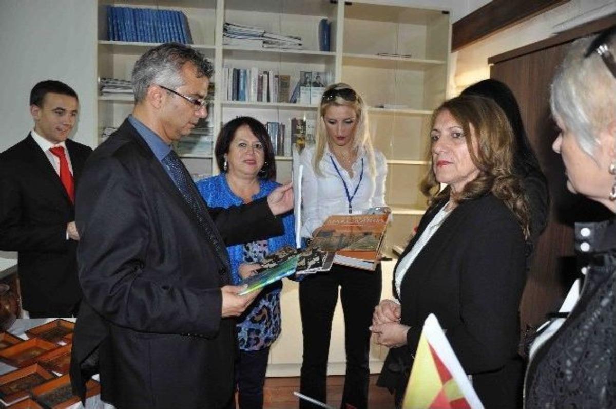 İbramaki Sanat Kitaplığı&rsquo;na Bağışlar Devam Ediyor