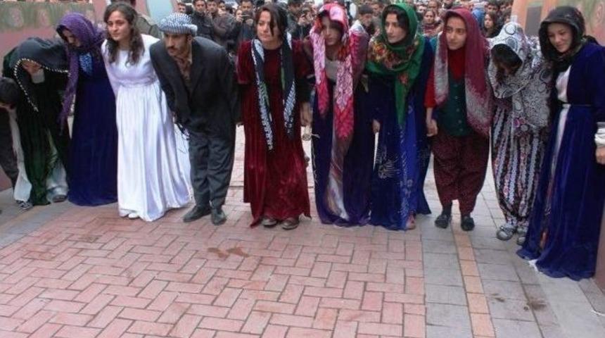 Halep&ccedil;e Katliamının 26&rsquo;ncı Yıl D&ouml;n&uuml;m&uuml;