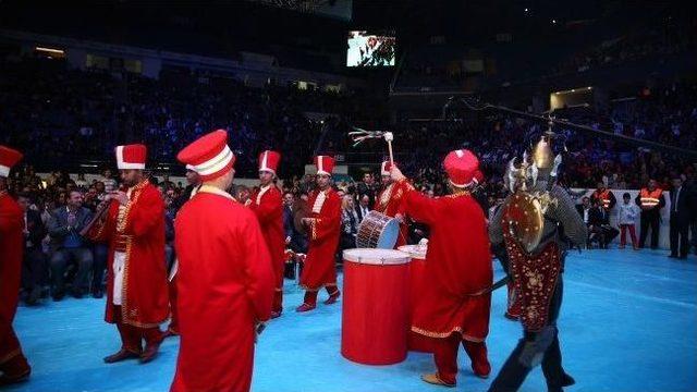 Kadir Topbaş Romanların Coşkusuna Ortak Oldu