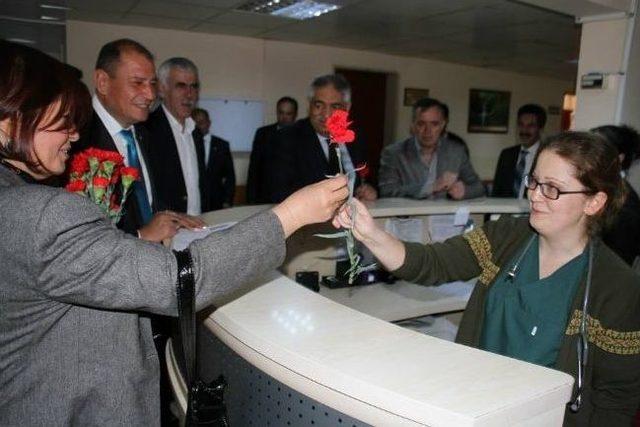 Başkan Kertiş Sağlık Emek&ccedil;ilerini Ve Doktorları Unutmadı 2