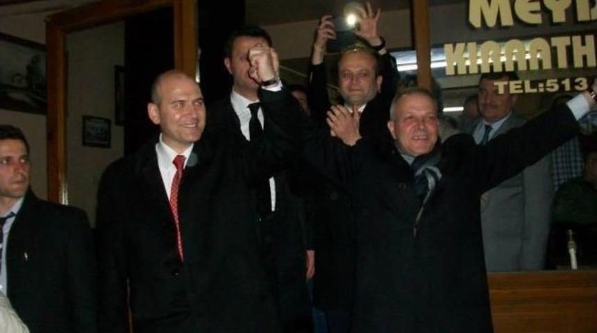 Ak Parti Genel Başkan Yardımcısı S&uuml;leyman Soylu Kıraathaneleri Ziyaret Etti