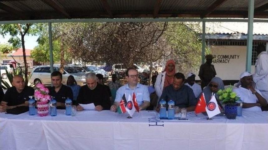 Kenya&rsquo;da Garissa B&ouml;lge Hastanesine Medikal Donanım Ve Tıbbi Malzeme Desteği