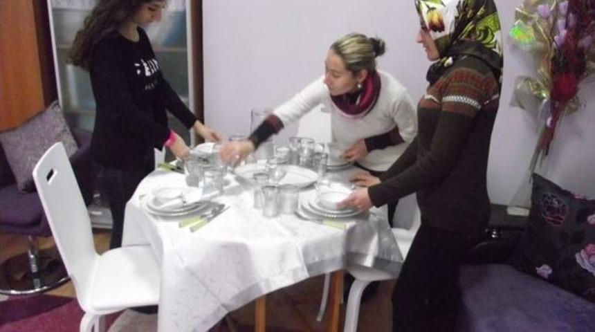 Birbirlerini Ağırladılar