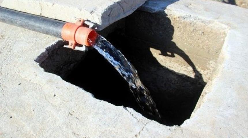 Sivas Belediyesi Bakırcıoğlu K&ouml;y&uuml;'ne İ&ccedil;me Suyu Taşıyor