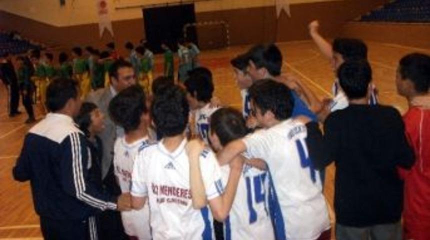Aydın, Futsal B&ouml;lge M&uuml;sabakalarında Şampiyon Oldu