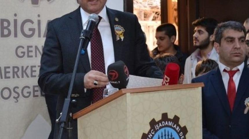 Bigiad: "ekonomik Kazanımlar Siyasete Kurban Edilmemeli"
