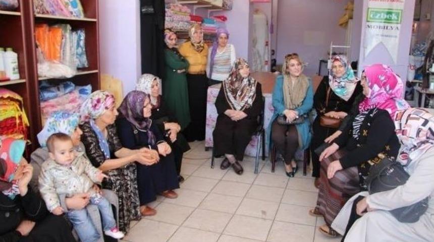 Ak Partili Kadınlar Se&ccedil;im &Ccedil;alışmalarını S&uuml;rd&uuml;r&uuml;yor