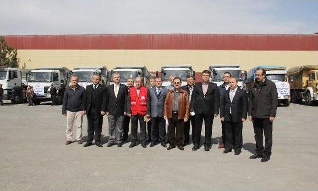 &Ccedil;orum Tso&rsquo;nun Suriye Yardım Konvoyu Yola &Ccedil;ıktı 1