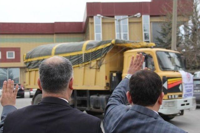 &Ccedil;orum Tso&rsquo;nun Suriye Yardım Konvoyu Yola &Ccedil;ıktı 2