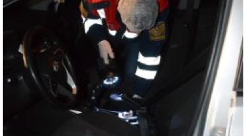 B&uuml;feden Hırsızlık G&uuml;venlik Kameralarına Saniye Saniye Yansıdı