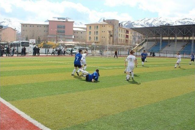 Kadın Futbolculardan Gol Şov