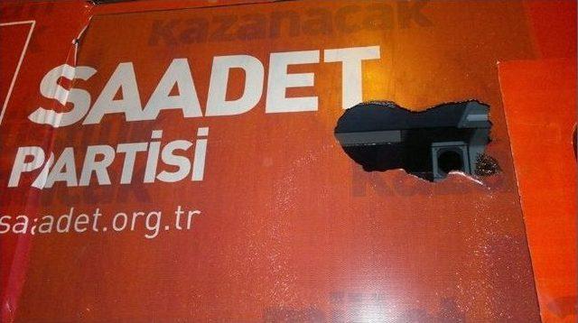 Saadet Partisi’nin Aracına Saldırı