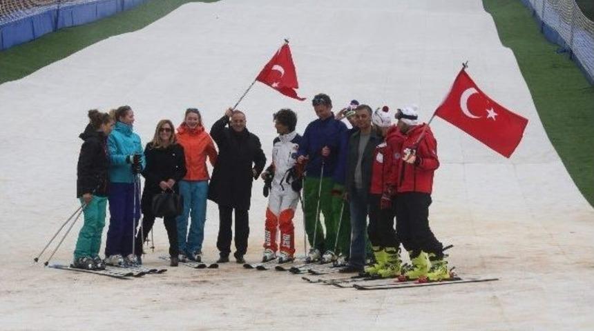 Gaziantep&rsquo;te Kayak Pisti A&ccedil;ılışı Yapıldı