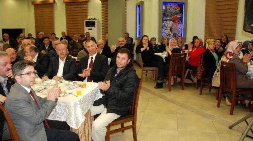 K&ouml;yl&uuml;, Taşk&ouml;pr&uuml;'de Muhtarlarla Bır Araya Geldı