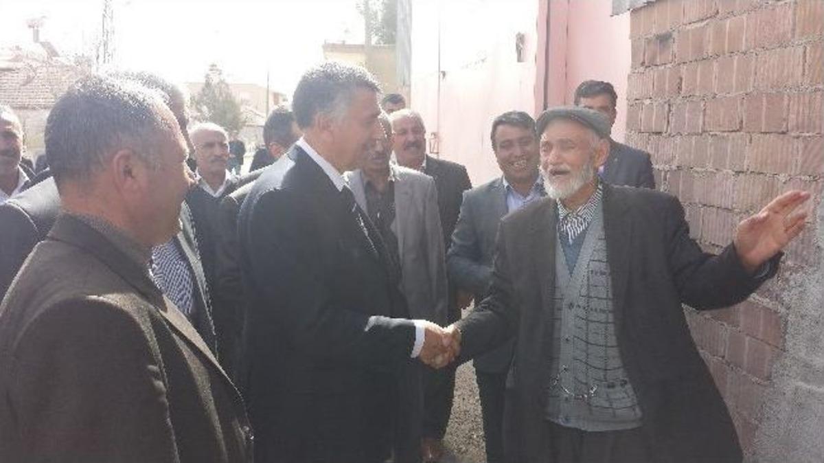 &Ouml;zt&uuml;rk, İl&ccedil;e Merkezindeki Evleri Tek Tek Ziyaret Ediyor