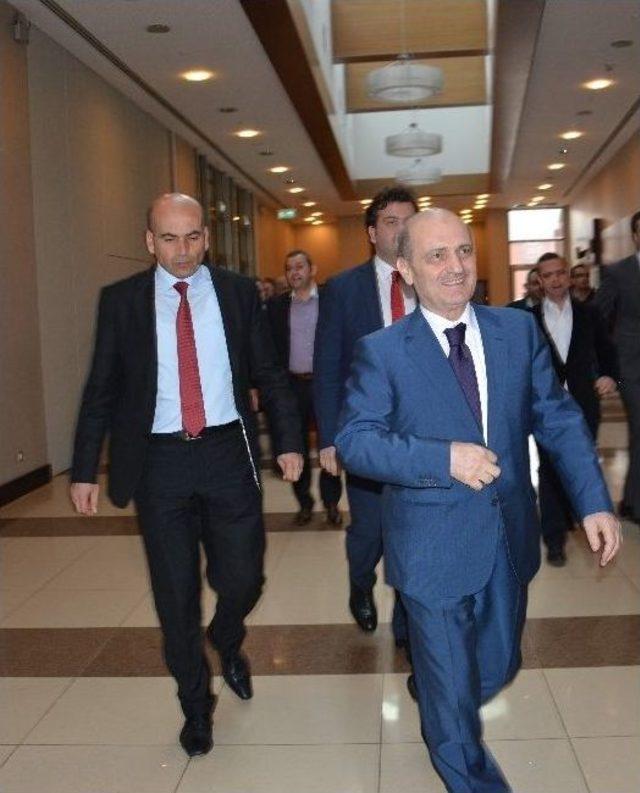 Erdoğan Bayraktar Trabzon’da