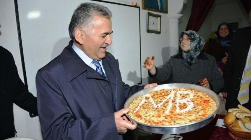 Memduh B&uuml;y&uuml;kkılı&ccedil; 5 Mahalleyi Ziyaret Etti