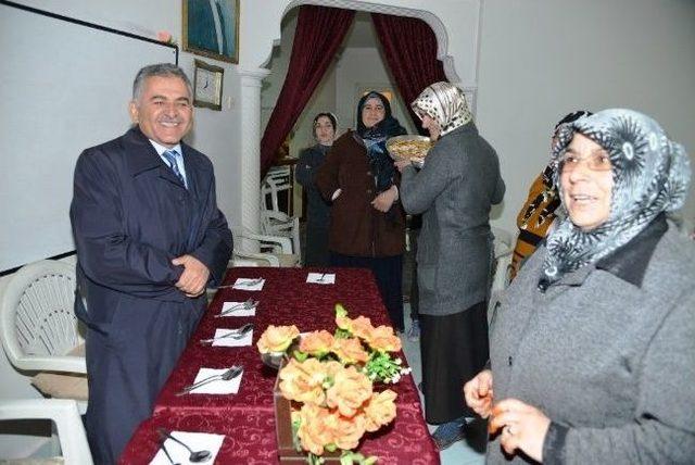 Memduh B&uuml;y&uuml;kkılı&ccedil; 5 Mahalleyi Ziyaret Etti 2