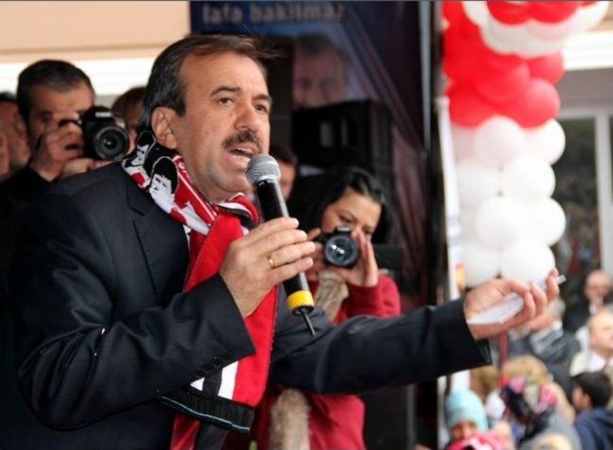 Tekkek&ouml;y&rsquo;de Miting Gibi A&ccedil;ılışlar Ger&ccedil;ekleşti