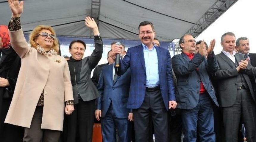 Başkan G&ouml;k&ccedil;ek Kazan&rsquo;da Mitingine Katıldı