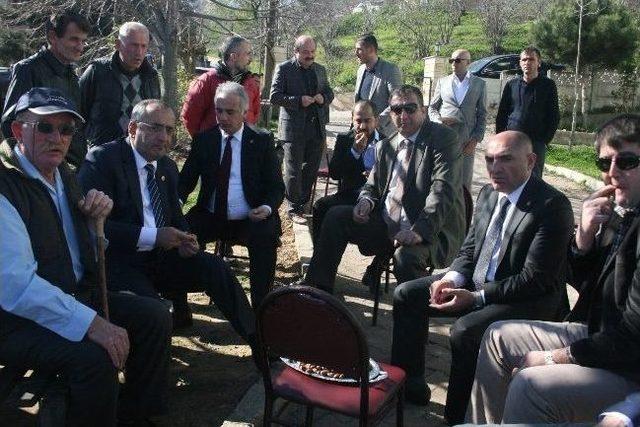 Tahsin Tarhan K&ouml;yleri Ziyaret Etti 1