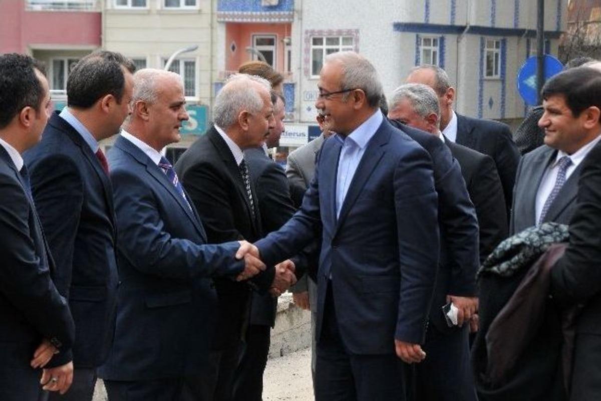 Ulaştırma Bakanı Elvan, G&uuml;m&uuml;şhane, Torul, K&uuml;rt&uuml;n Ve K&ouml;se&rsquo;de Temaslarda Bulundu