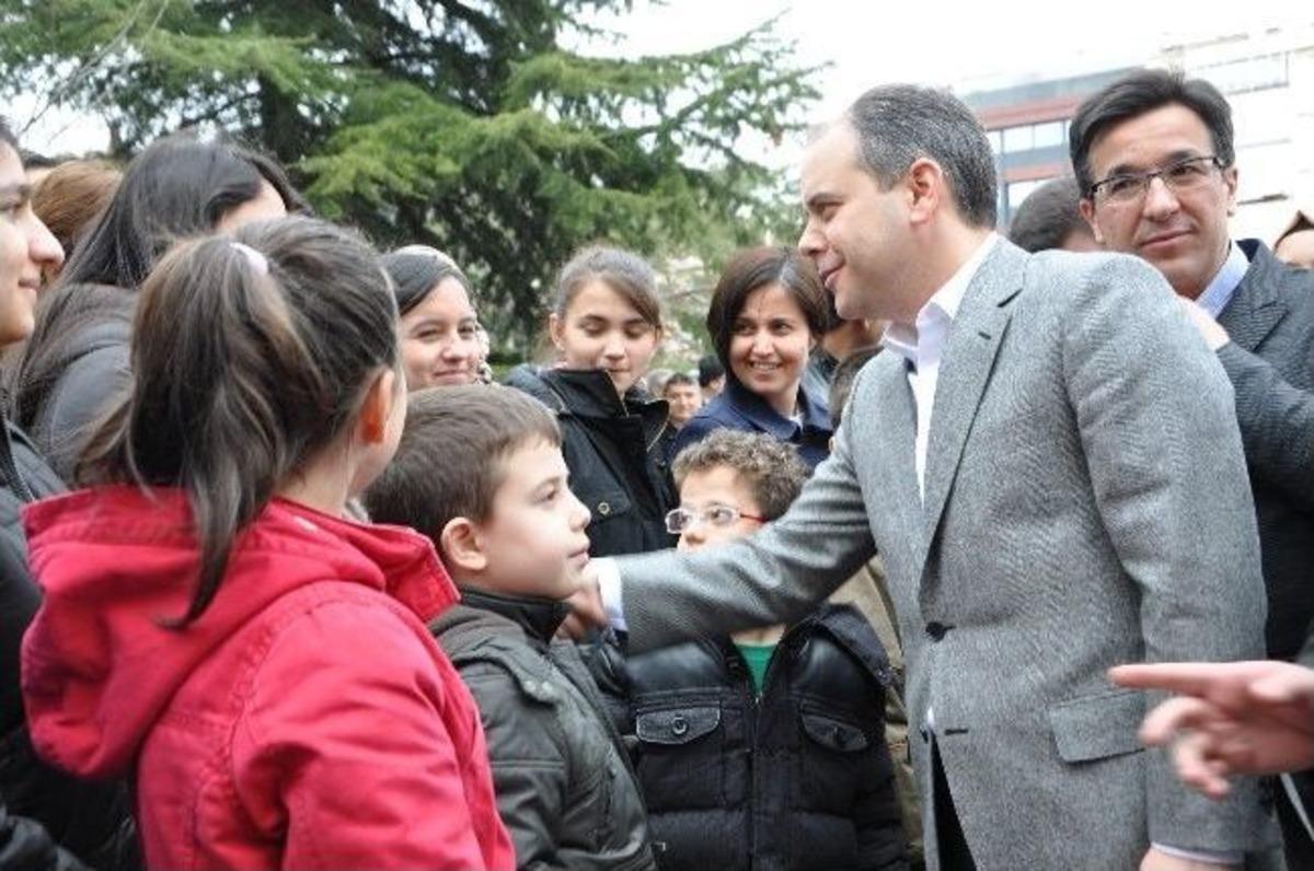 Gen&ccedil;lik Ve Spor Bakanı Akif &Ccedil;ağatay Kılı&ccedil;: