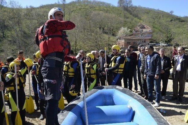 Melen Çayında Rafting Sezonu Açıldı