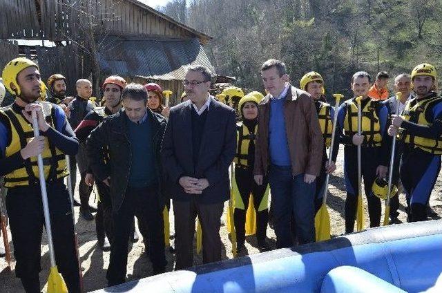 Melen Çayında Rafting Sezonu Açıldı