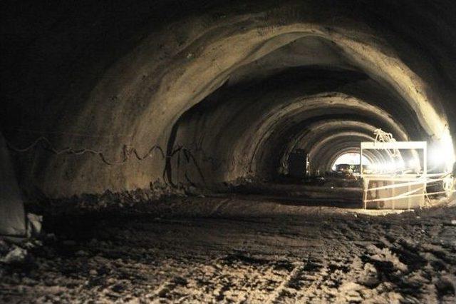 Cankurtaran Tüneli’nde Işık Göründü