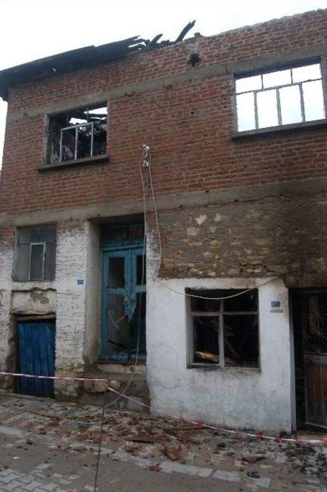 Terk Edilmiş Binada Yangın 2