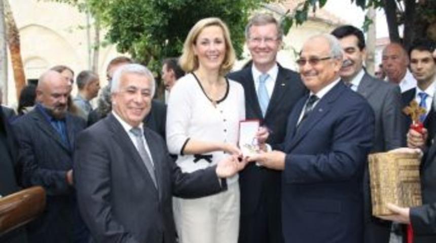 Almanya'nın &Ouml;nceki Cumhurbaşkanı Wulff Da "tarsuslu" Oluyor