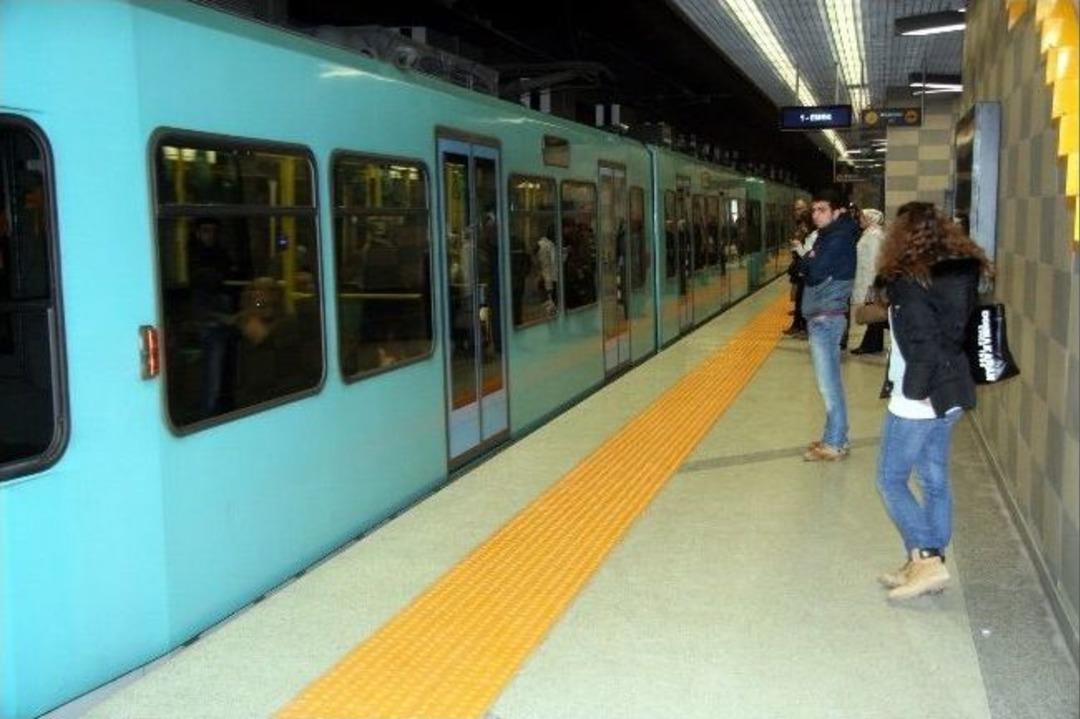 Yaşlıların Bedava Seyahat Kartı İzdihamı