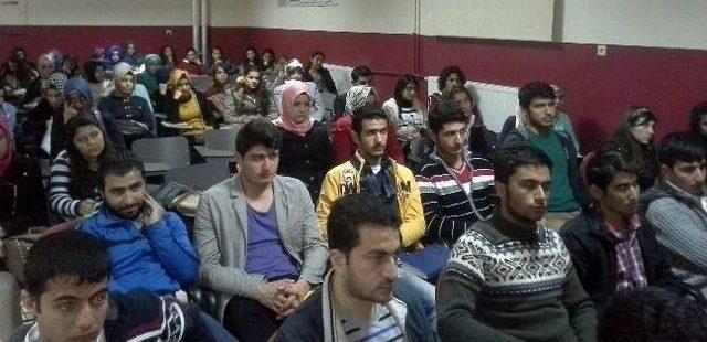 Prof. Dr. &Ouml;zaslan: &ldquo;vatan Bayrak Ve &Ouml;zg&uuml;rl&uuml;ğ&uuml;n Değerini Bilin&rdquo; 1