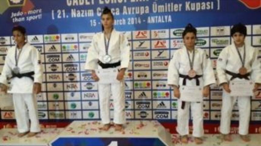 Kağıtsporlu Judocu Avrupa Kupası'nda &Uuml;&ccedil;&uuml;nc&uuml; Oldu
