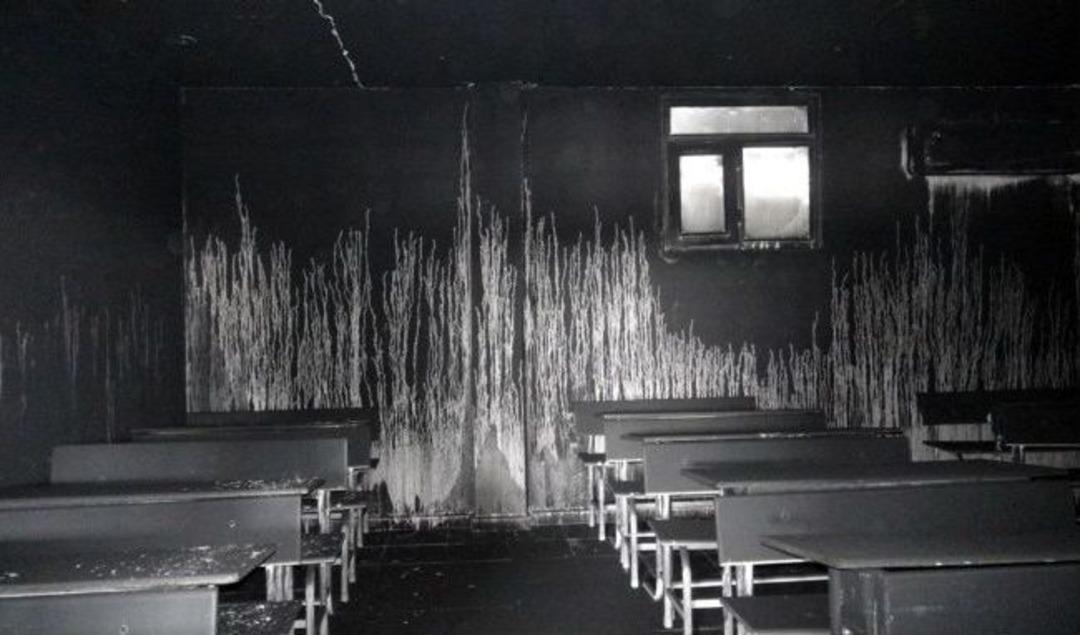 Silopi'de Gen&ccedil;lik Merkezi Benzin D&ouml;k&uuml;lerek Yakıldı