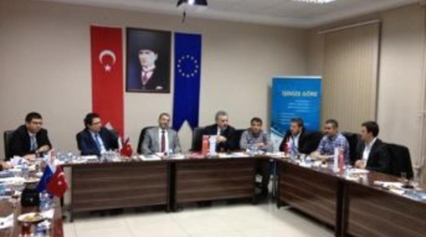 Ga&uuml;n Ve &lsquo;gen&ccedil; Girişimciler Kurulu&rsquo; İş D&uuml;nyası İ&ccedil;in El Ele