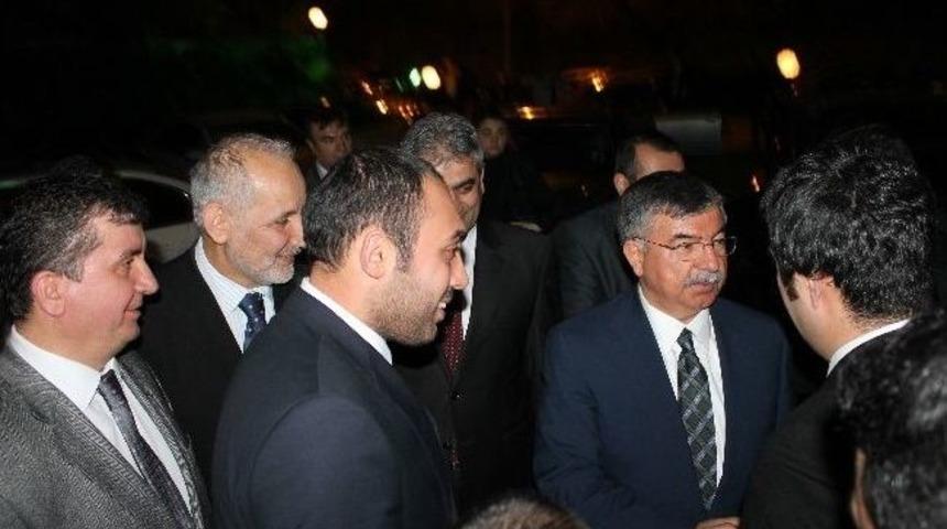 Bakan İsmet Yılmaz: &ldquo;sarıyer, 5 Yıl Daha Kaybetmesin&rdquo;