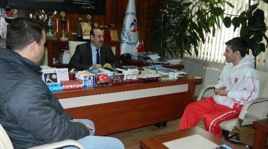 Milli Boks&ouml;r, Polonya'da Yapılacak Olan Turnuvaya Hazırlanıyor