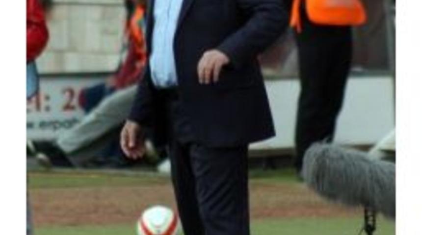 Tekden Denizlispor&rsquo;da Moraller Bozuk