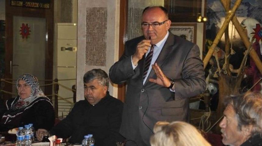 Ak Parti Adayı Barut, Turizm &Ccedil;alışanlarıyla Bir Araya Geldi