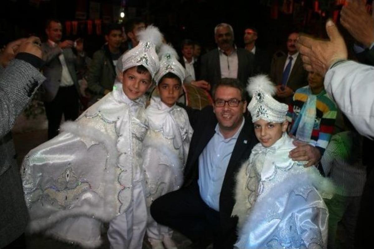 Chp'li Piriştina Baba Evi'nde Tekin'le Siyaset Yaptı