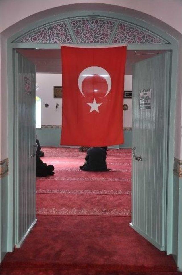 &Ccedil;anakkale Şehitleri, Milli M&uuml;cadele Kararı Alınan Camide Anıldı 2