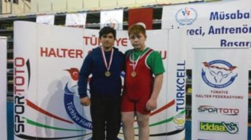 Fatih Orta Okulu, Halterde T&uuml;rkiye Şampiyonu Oldu