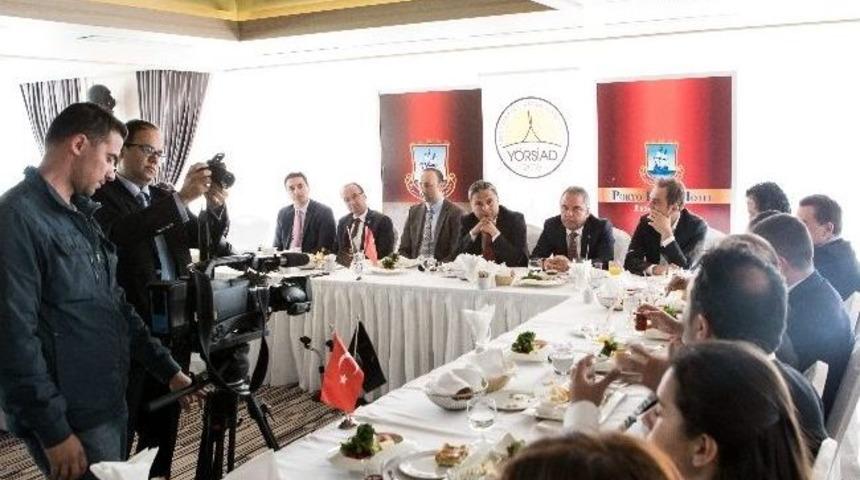 Y&ouml;rsiad&rsquo;ın Konuğu Chp Adayı Uysal Oldu