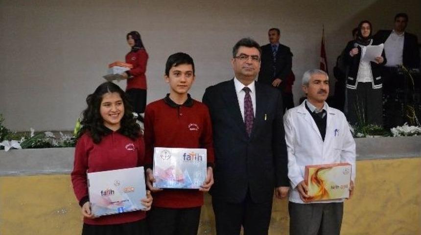 Ereğli&rsquo;de 2 Bin Tablet Dağıtıldı