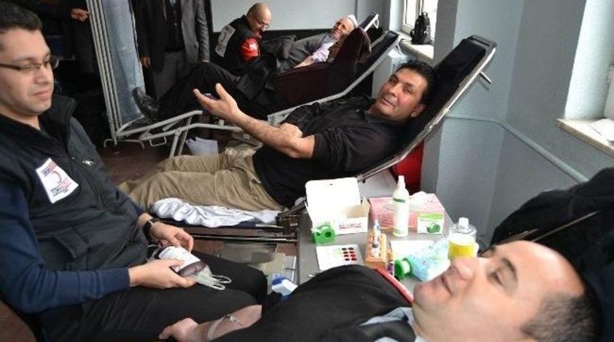 Kızılay Kulu&rsquo;da Kan Alımına Başladı