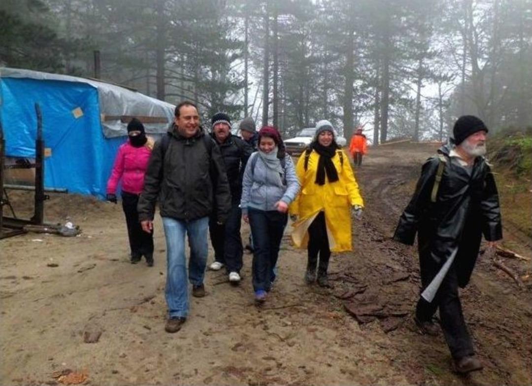 Kazdağları&rsquo;nda Yağmur &Ccedil;amur Demeden Y&uuml;r&uuml;yorlar
