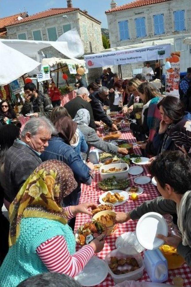 Foça Yeryüzü Pazarı, 2. Yılını Kutladı