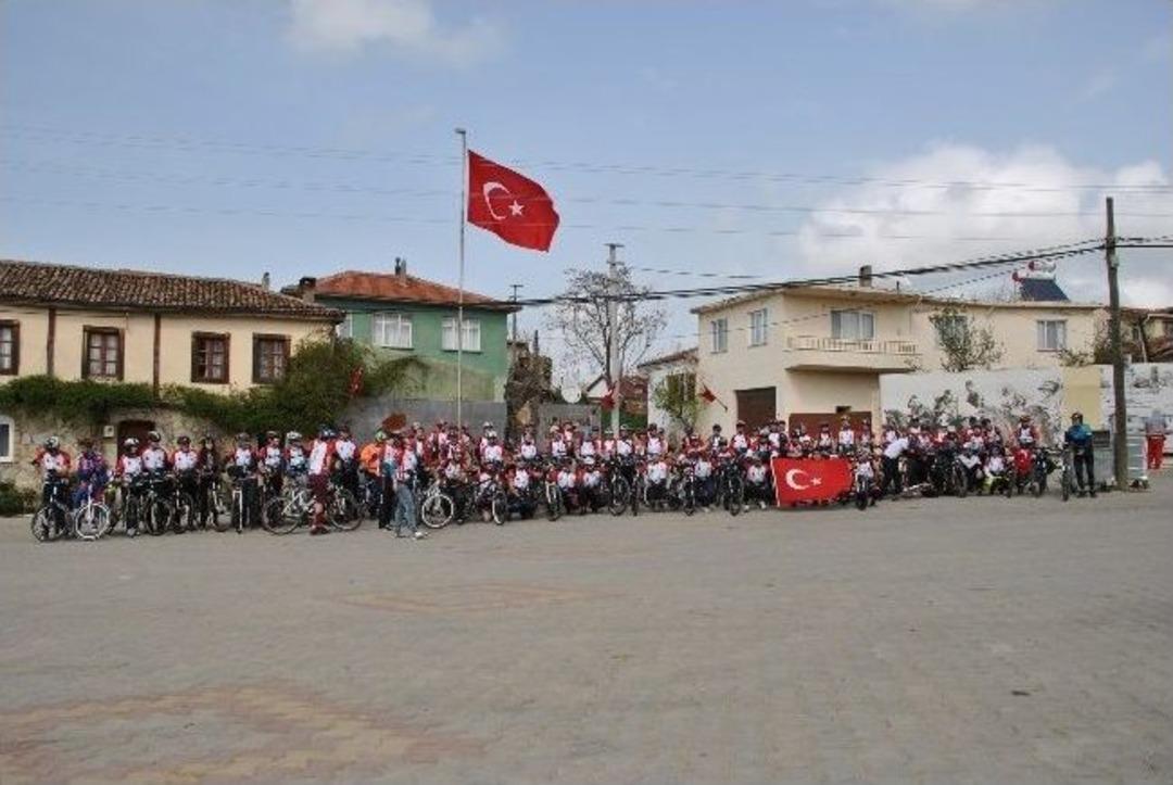 &Ccedil;anakkale Kahramanları İ&ccedil;in Pedal &Ccedil;evirdiler